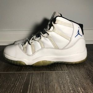 Air Jordan Legend Blue 11’s Size 7